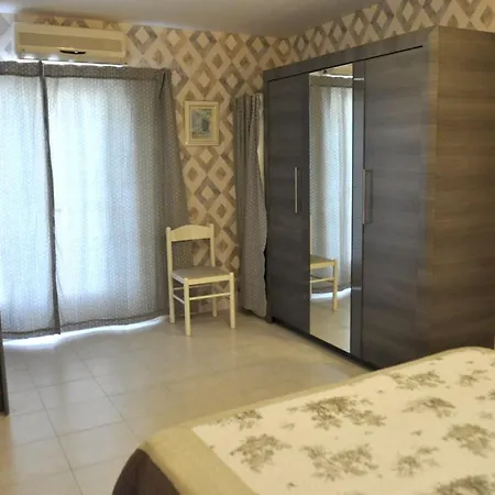 Casa de Férias Maison Charmante A Avec Piscine Privee. *